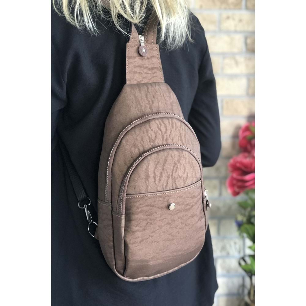 Bagorama PUNCH Krinkıl Kumaş Çok Gözlü Sırta Takılabilen Çapraz Askılı Çanta