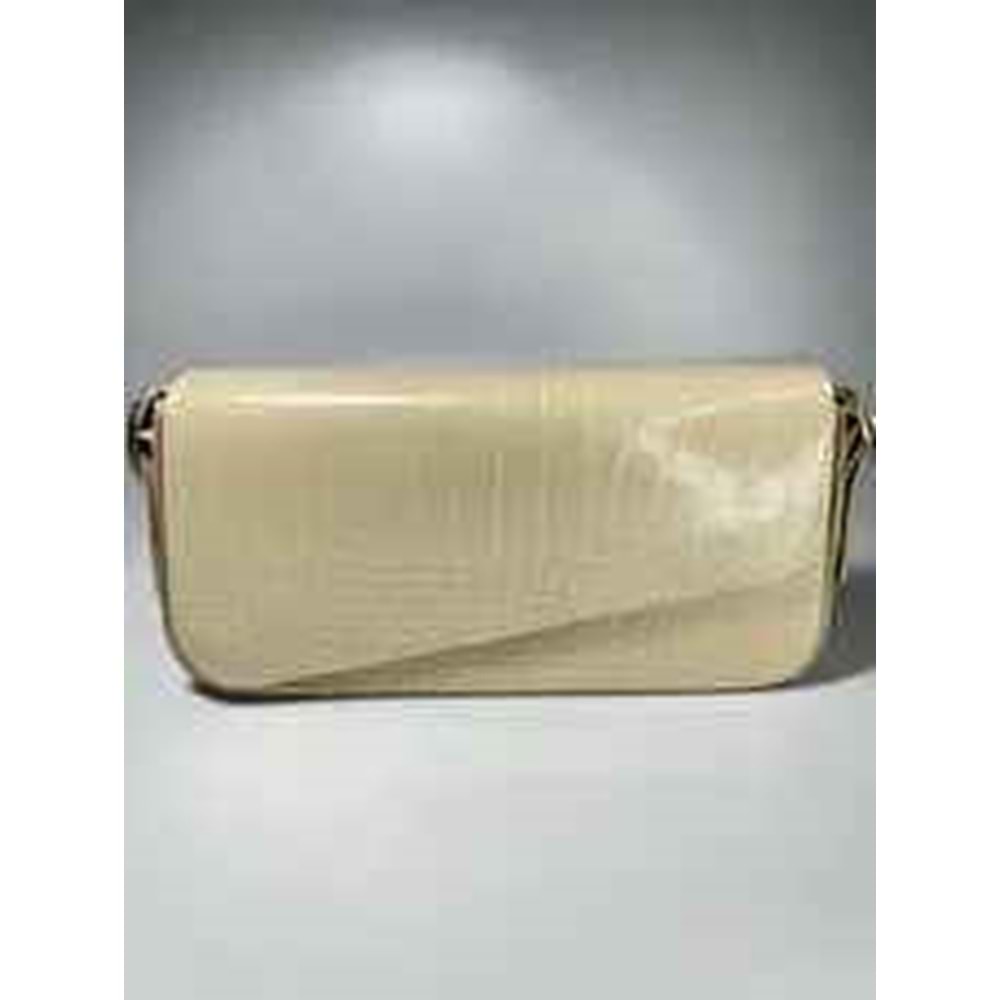 Bagorama LIGINA Kadın Suni Deri Kapaklı Omuz Çantası - Krem