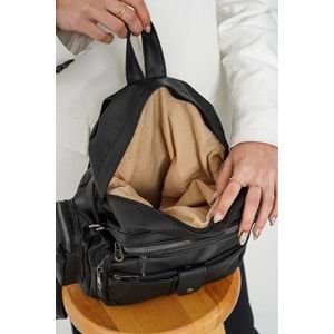 Bagorama MARLON Çok Gözlü Kadın Yıkama Deri Sırt Çantası - Siyah